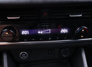 Nissan Qashqai SUV / Terénní 1,3 l 103 kw