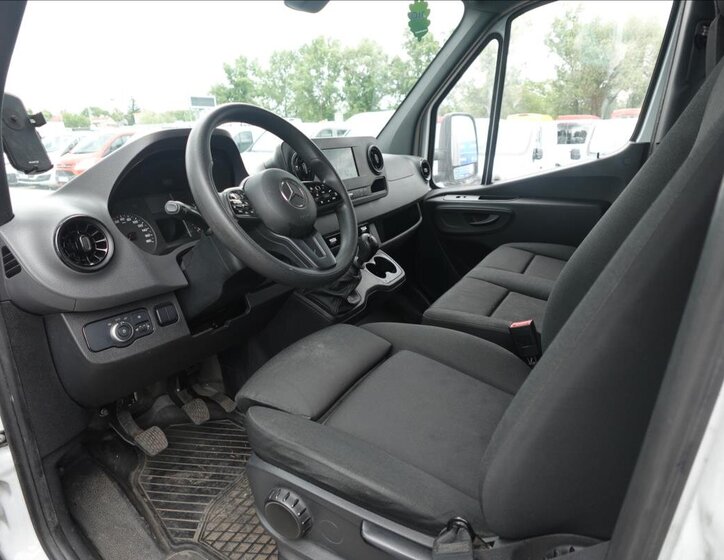 Mercedes-Benz Sprinter Valník 2,0 l 125 kw