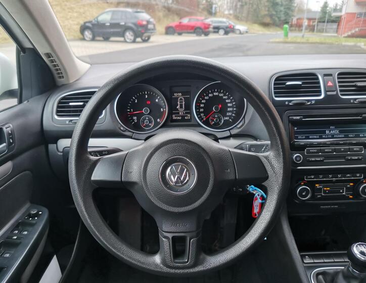 Volkswagen Golf 13