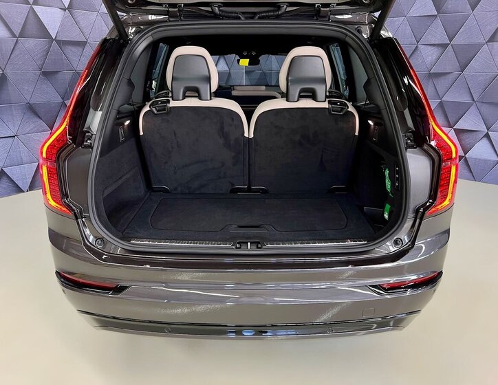 Volvo XC90 SUV / Terénní 2,0 l 184 kw