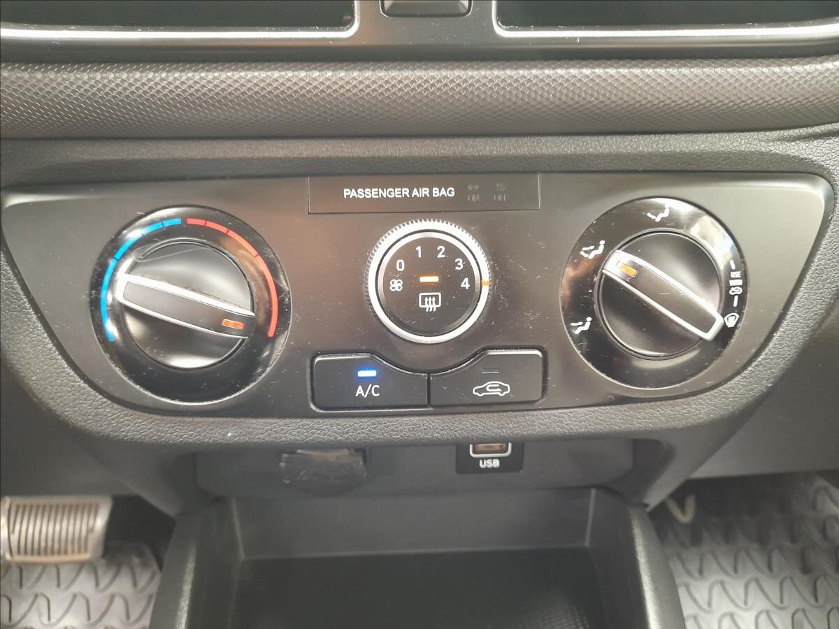 Hyundai i10 Hatchback 998,0 49 kw