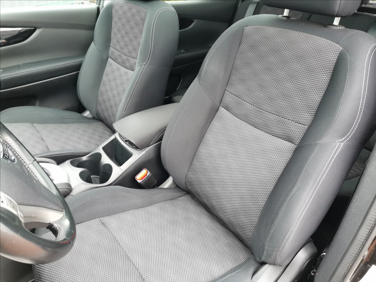 Nissan Qashqai SUV 1,6 l 96 kw