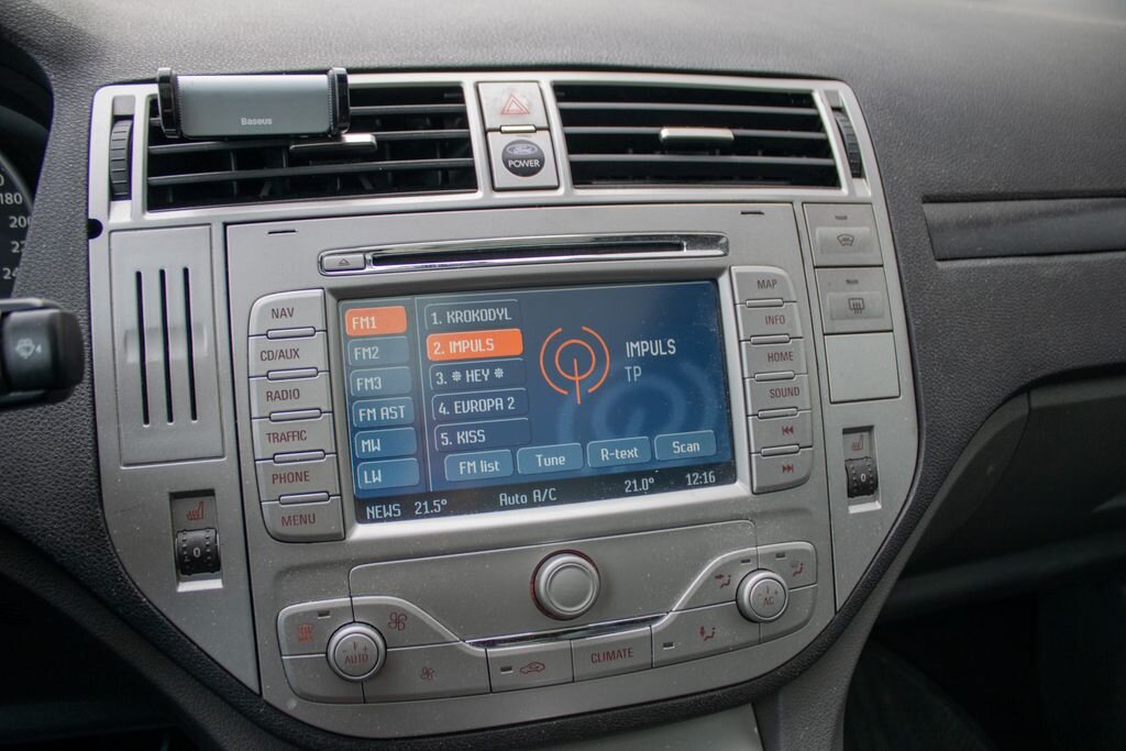 Ford Kuga SUV 2,0 l 100 kw