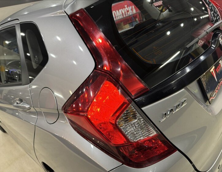 Honda Jazz Hatchback 1,3 l 75 kw