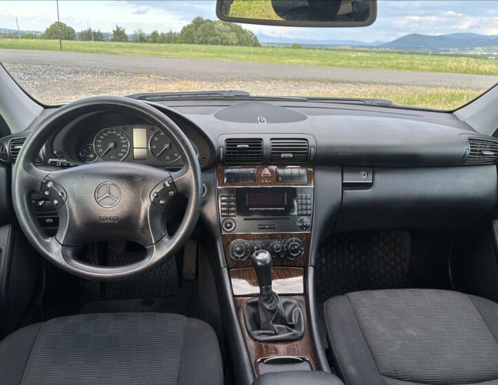 Mercedes-Benz Třídy C Sedan / Limuzína 0,0 105 kw