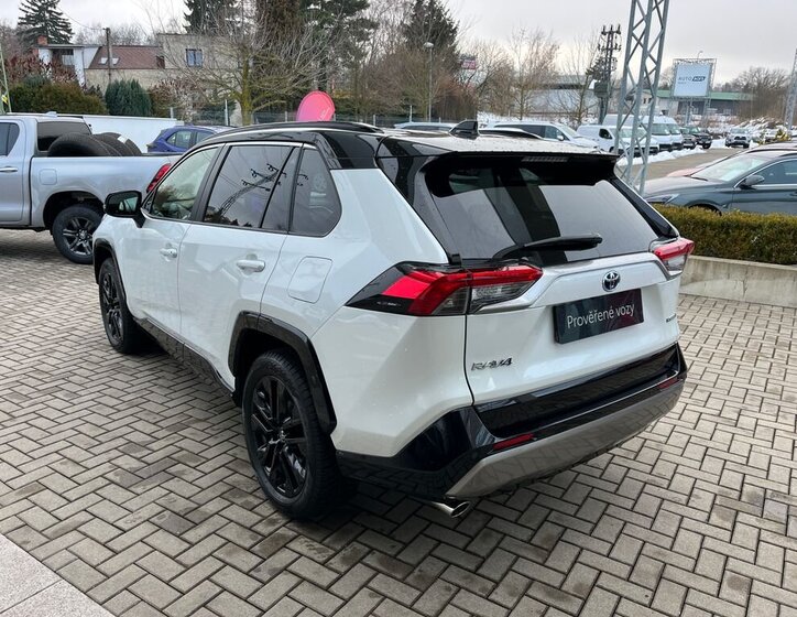 Toyota RAV4 SUV 2,5 l 131 kw