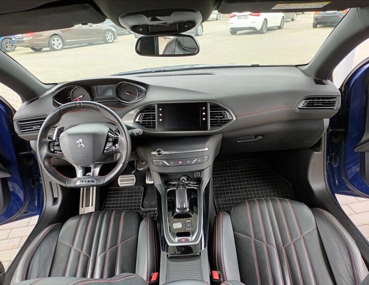 Peugeot 308 Hatchback 2,0 l 130 kw
