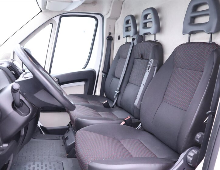 Peugeot Boxer Skříň 2,0 l 96 kw