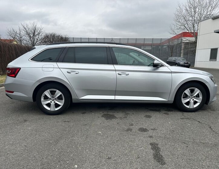 Škoda Superb Kombi 2,0 l 110 kw