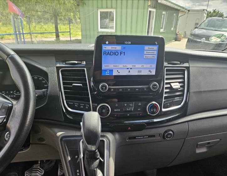 Ford Tourneo Custom 13