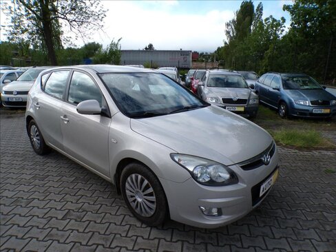 Hyundai i30 Hatchback 1,4 l 80 kw