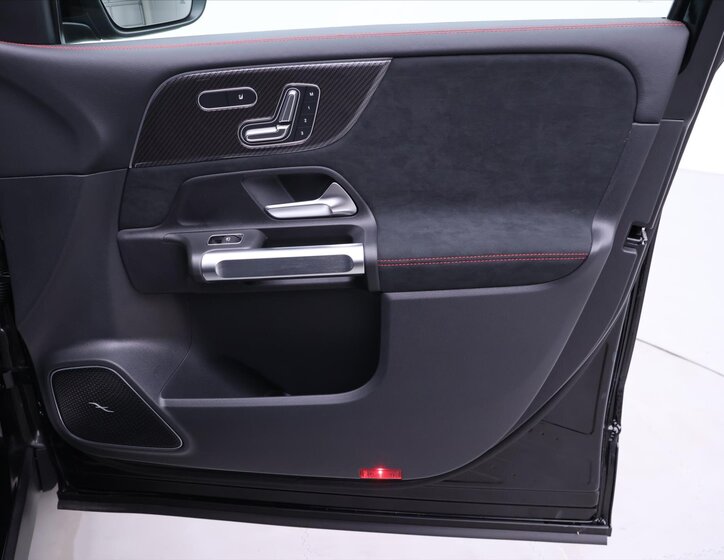 Mercedes-Benz GLB 14