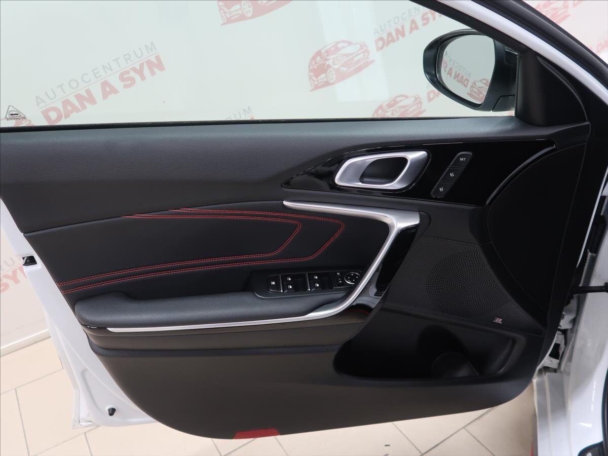 KIA ProCeed Kombi 1,6 l 150 kw