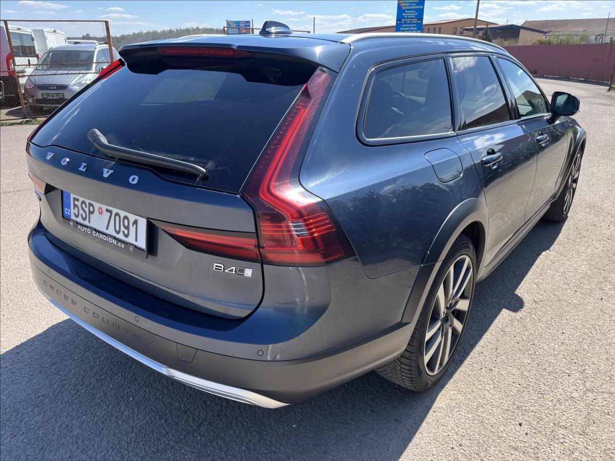 Volvo V90 Kombi 2,0 l 145 kw