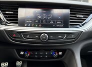 Opel Insignia Hatchback 2,0 l 128 kw
