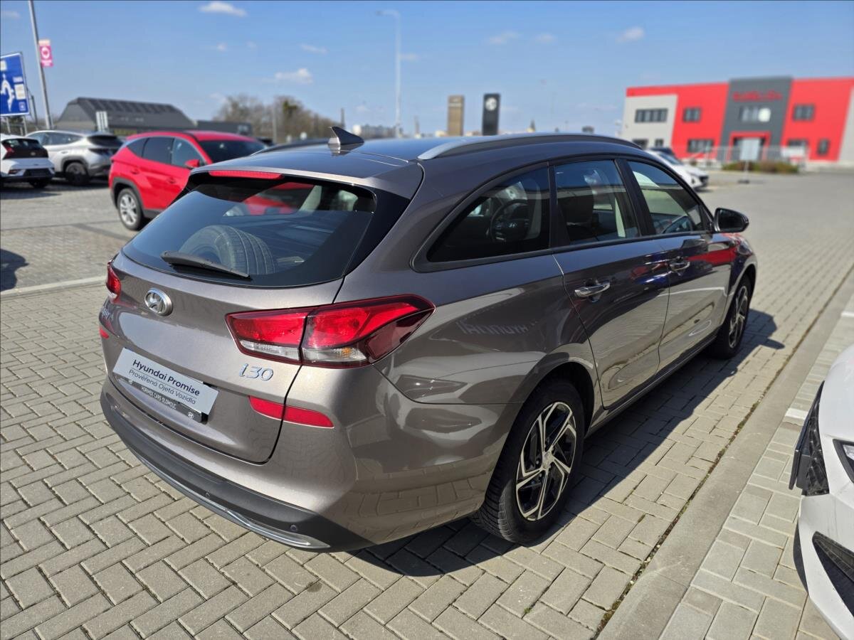 Hyundai i30 Kombi 1,6 l 85 kw
