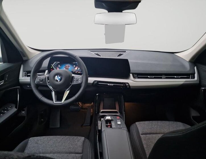 BMW X1 SUV 1,5 l 100 kw