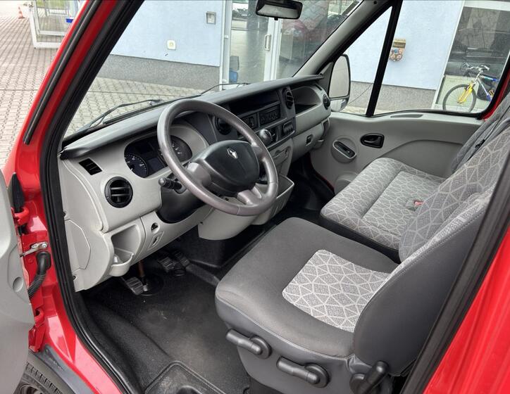 Renault Master 8