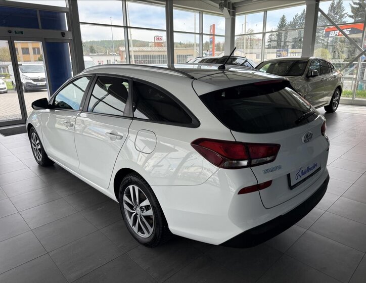 Hyundai i30 Kombi 1,4 l 103 kw