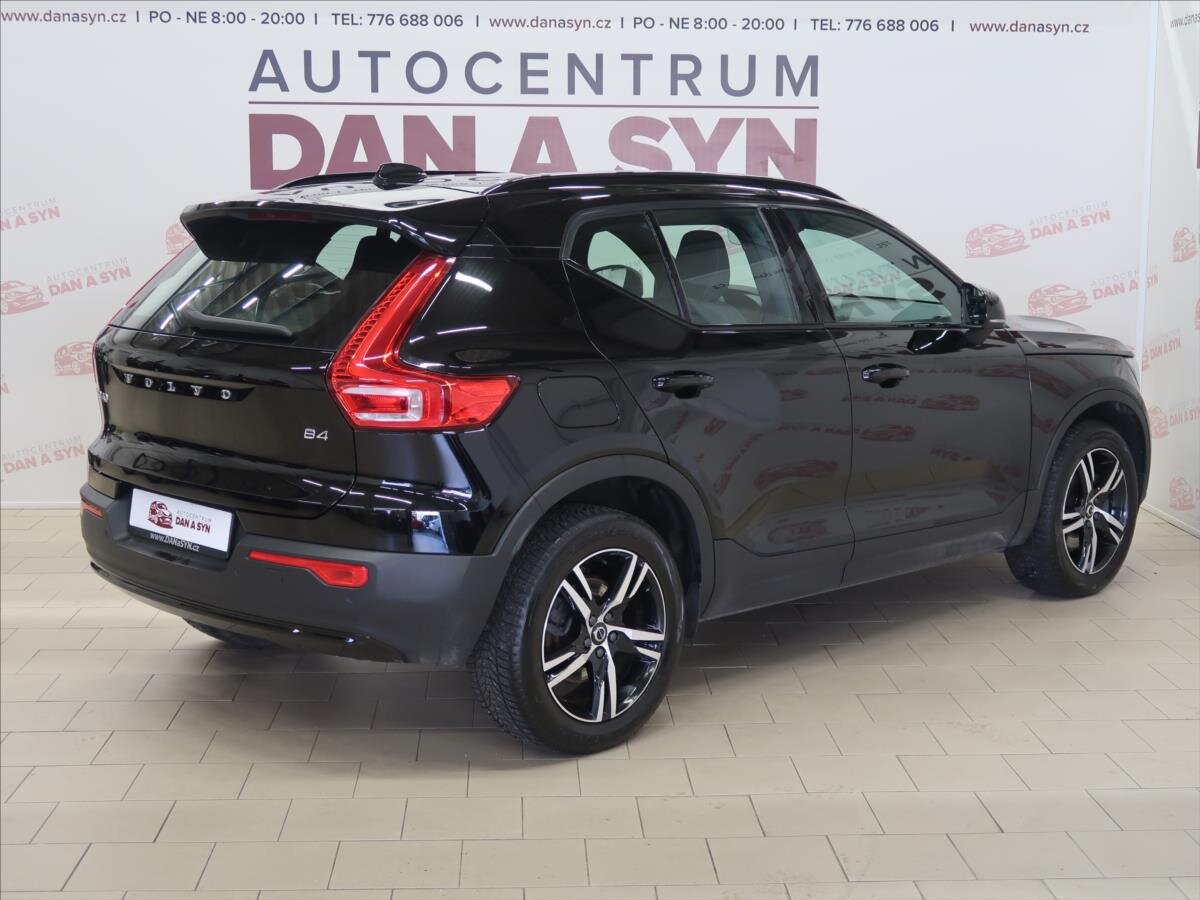 Volvo XC40 Kombi 2,0 l 145 kw