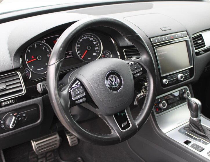 Volkswagen Touareg 16