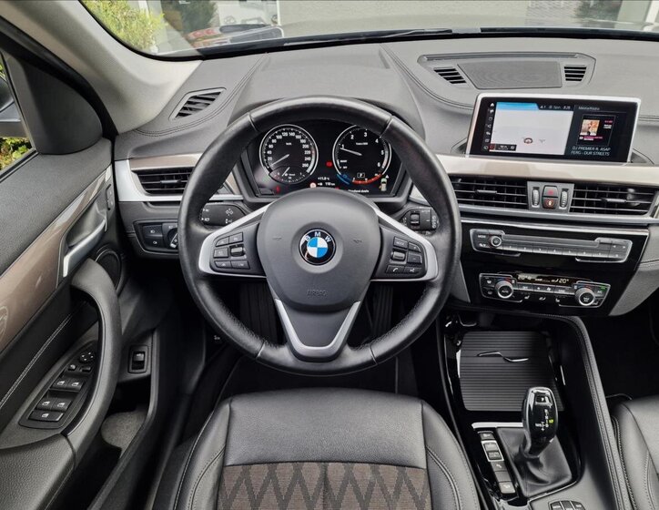 BMW X1 12