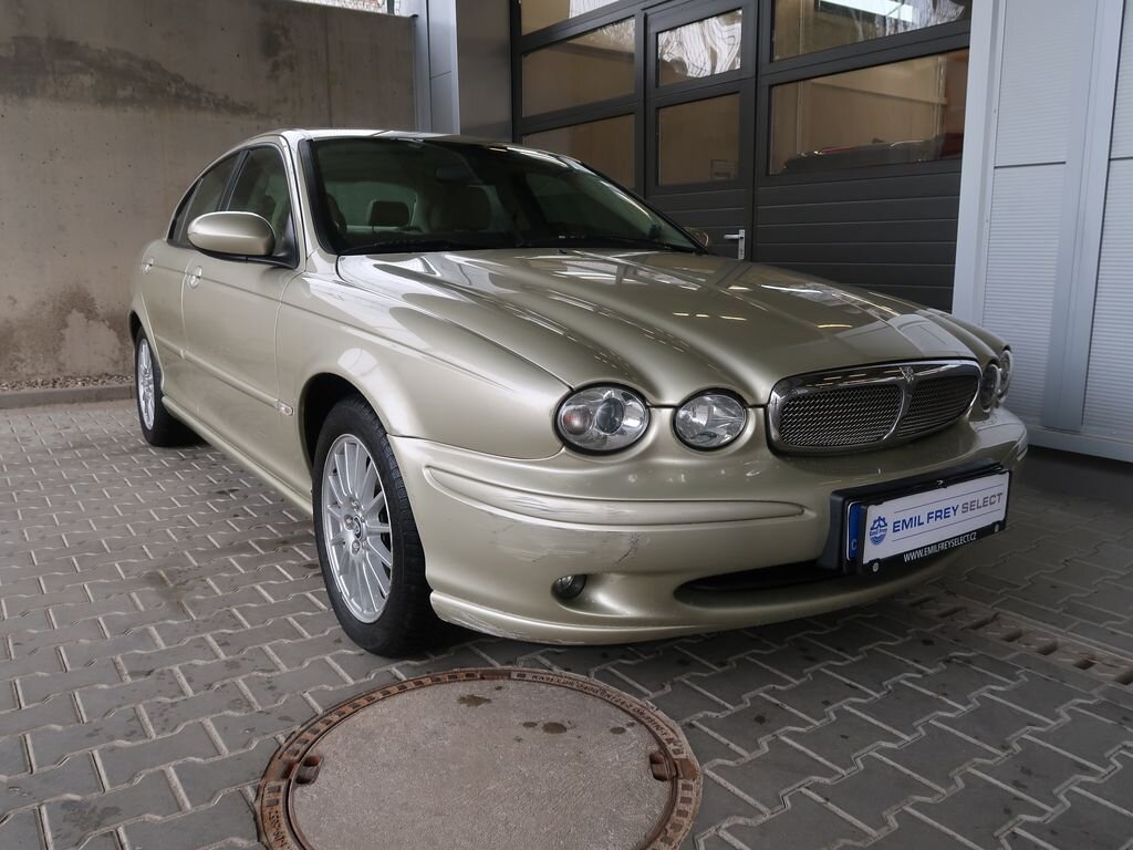Jaguar X-Type Sedan / Limuzína 2,0 l 96 kw
