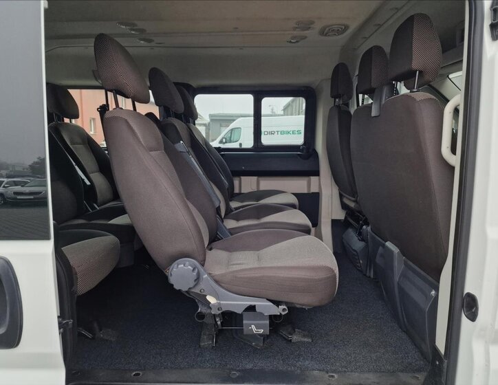 Peugeot Boxer VAN-Minibus 2,2 l 103 kw