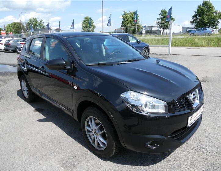Nissan Qashqai 1
