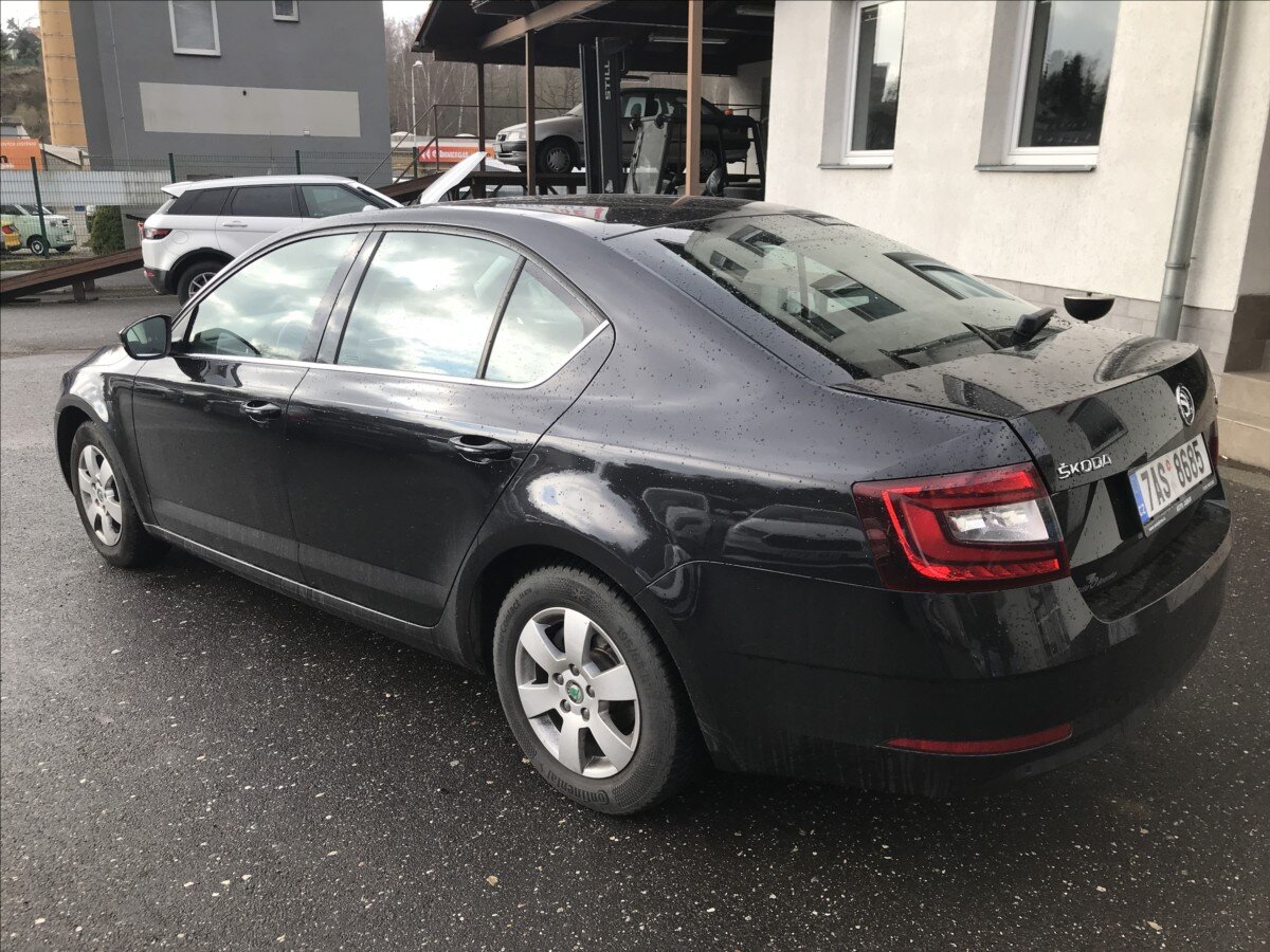 Škoda Octavia Sedan / Limuzína 1,6 l 85 kw