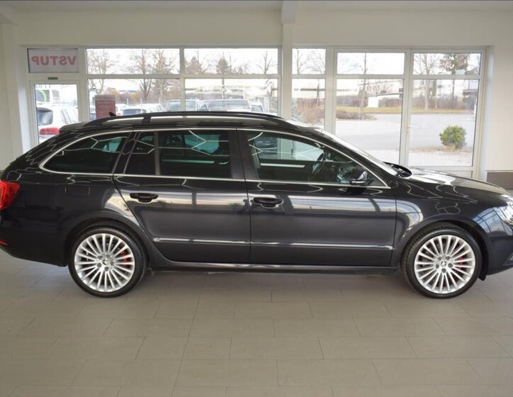 Škoda Superb Kombi 2,0 l 103 kw