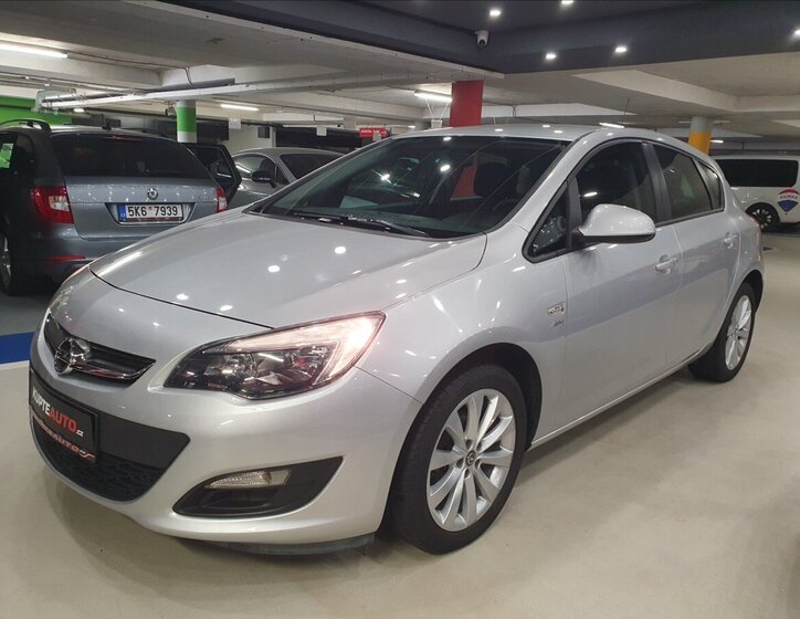 Opel Astra Hatchback 1,4 l 103 kw