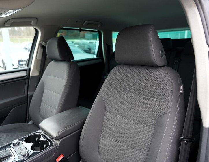 Volkswagen Touareg SUV / Terénní 3,0 l 176 kw