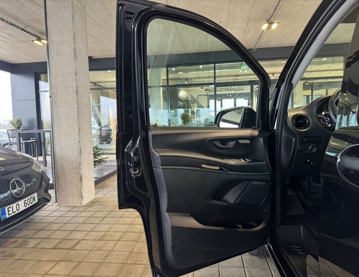 Mercedes-Benz Vito 9