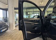 Mercedes-Benz Vito 9