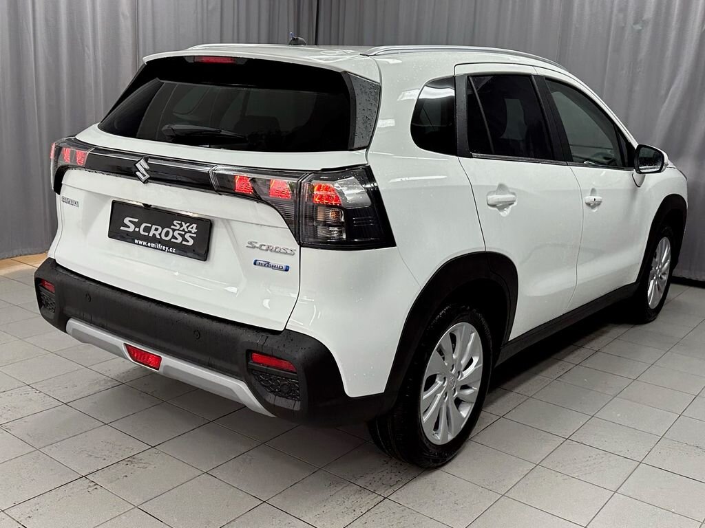 Suzuki S-Cross SUV / Terénní 1,4 l 81 kw