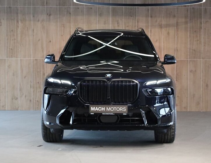 BMW X7 SUV / Terénní 3,0 l 259 kw