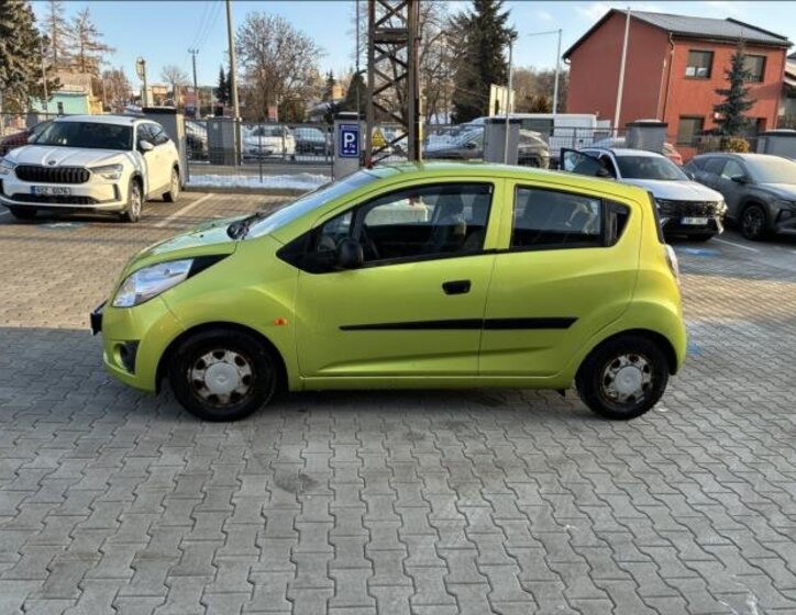 Chevrolet Spark Hatchback 995,0 50 kw