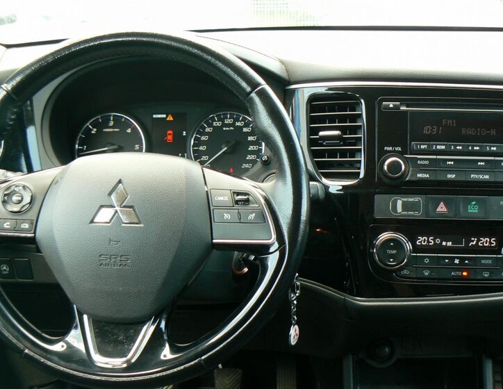 Mitsubishi Outlander SUV / Terénní 2,3 l 110 kw