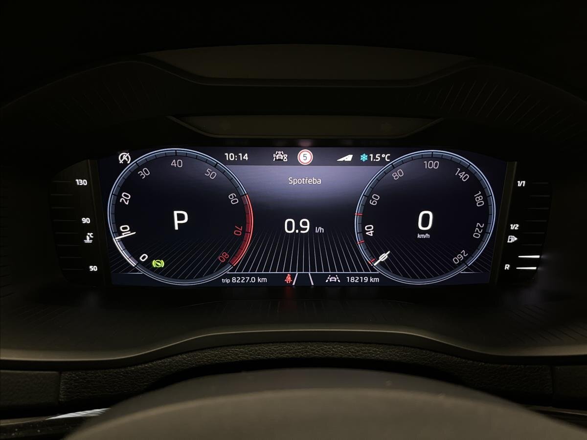 Škoda Karoq SUV / Terénní 1,5 l 110 kw