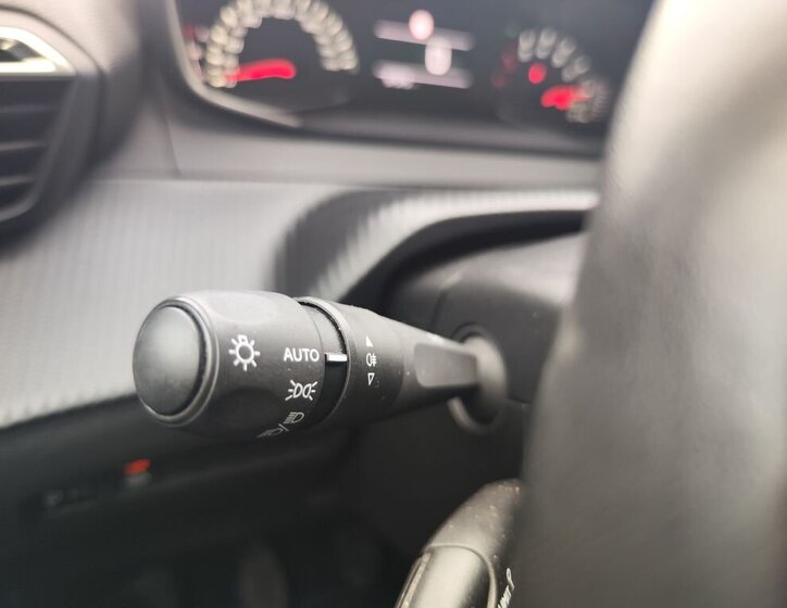 Peugeot 2008 SUV 1,2 l 96 kw