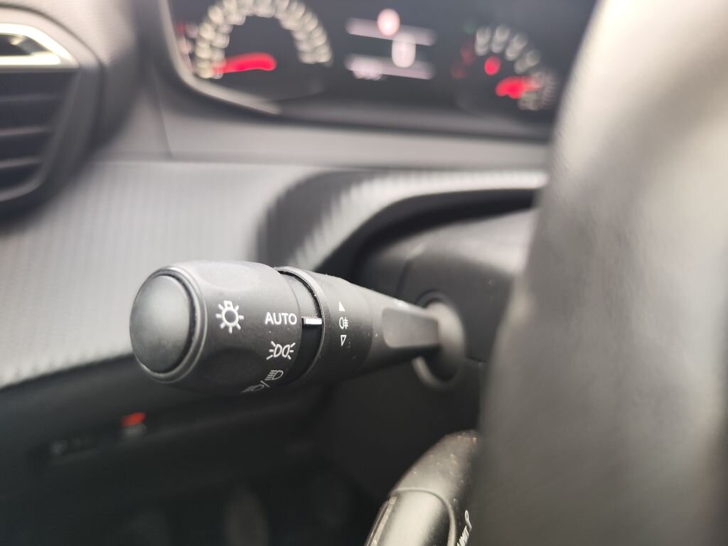 Peugeot 2008 SUV 1,2 l 96 kw