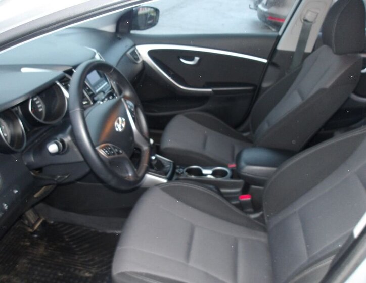 Hyundai i30 Kombi 1,6 l 99 kw