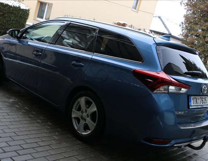 Toyota Auris Kombi 1,6 l 97 kw