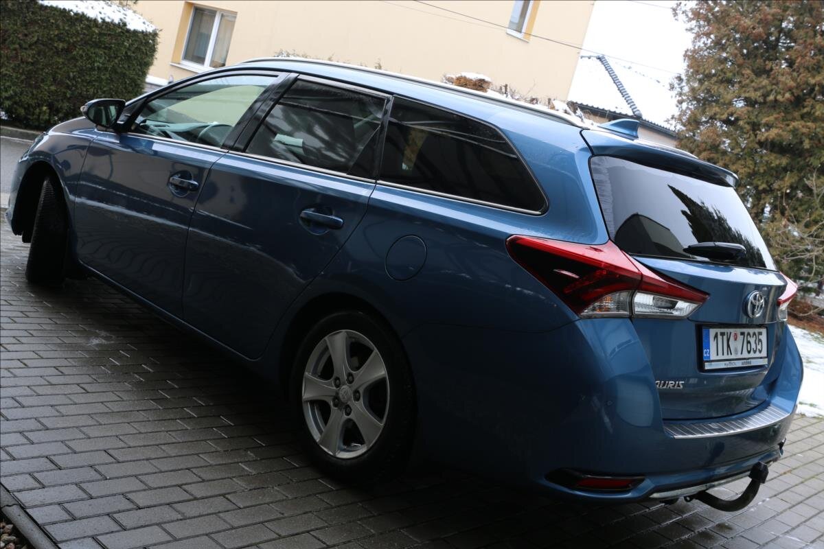 Toyota Auris Kombi 1,6 l 97 kw