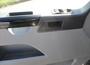 Volkswagen Transporter Kombi 2,0 l 84 kw