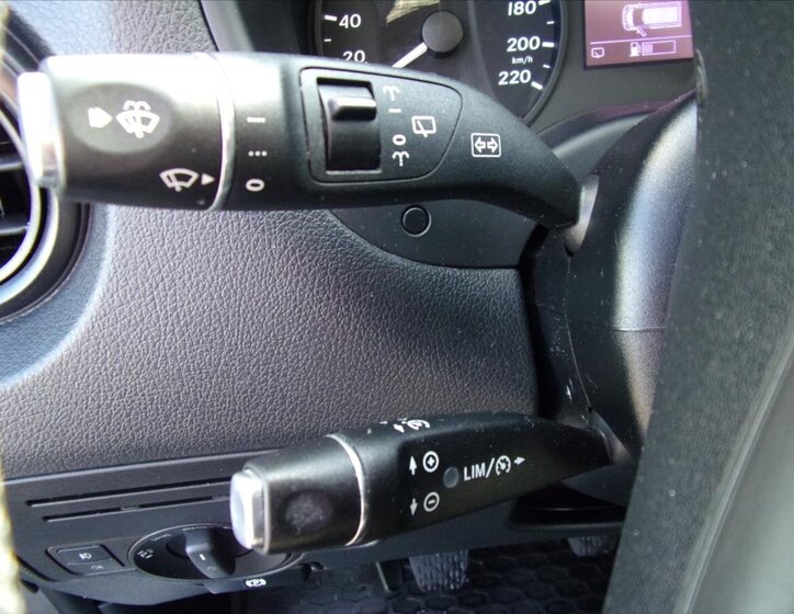 Mercedes-Benz Vito Kombi 2,1 l 120 kw