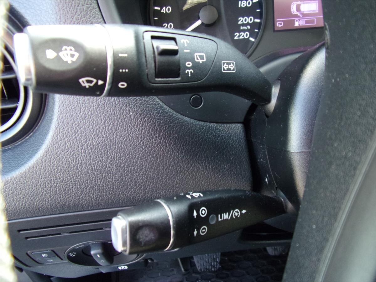 Mercedes-Benz Vito Kombi 2,1 l 120 kw