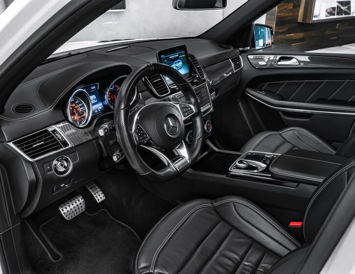 Mercedes-Benz GLS 13