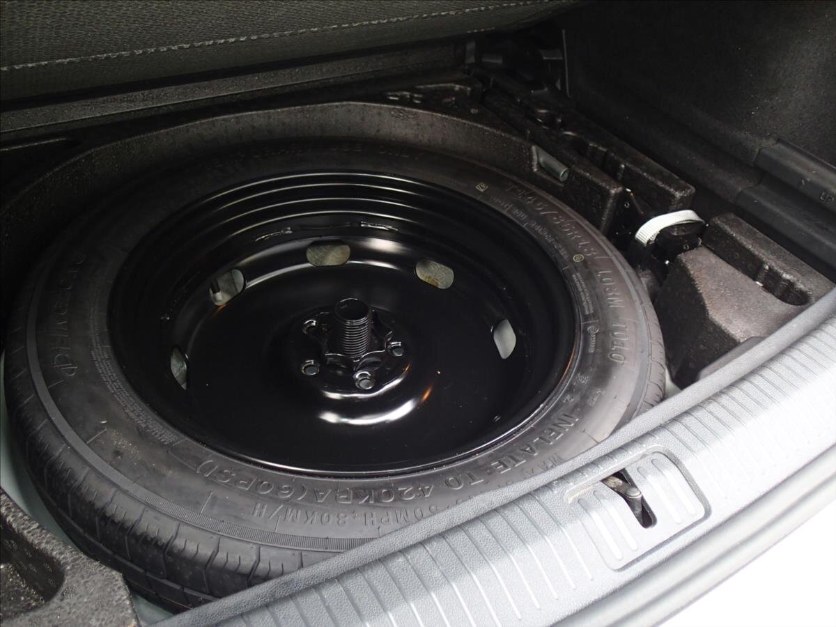 Volkswagen Tiguan SUV / Terénní 2,0 l 110 kw